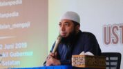 Ustadz Khalid Basalamah