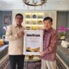 UIN Ar Raniry Serahkan Piagam Penghargaan Ar Raniry Award Kepada Jusuf Kalla