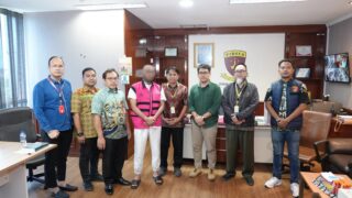 Direktorat Jenderal Pajak (DJP) Menyerahkan Tersangka Tindak Pidana Penerbitan Faktur Pajak Fiktif Kepada Jaksa Penuntut Umum di Kejaksaan Negeri Jakarta Selatan